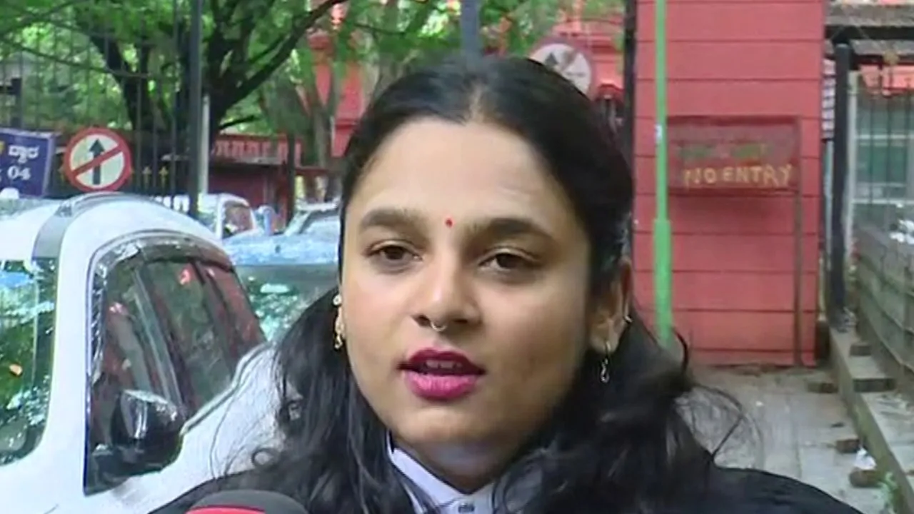 DEEKSHA_lawyer_1