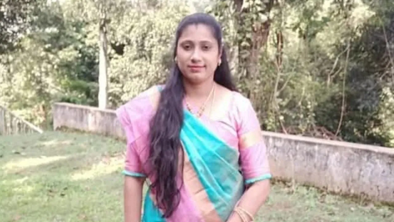 Piriyapattana women (2)