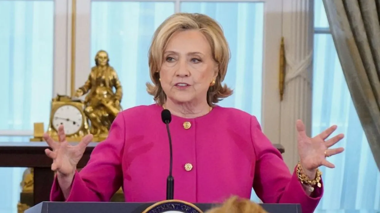 HILLARY CLINTON 022