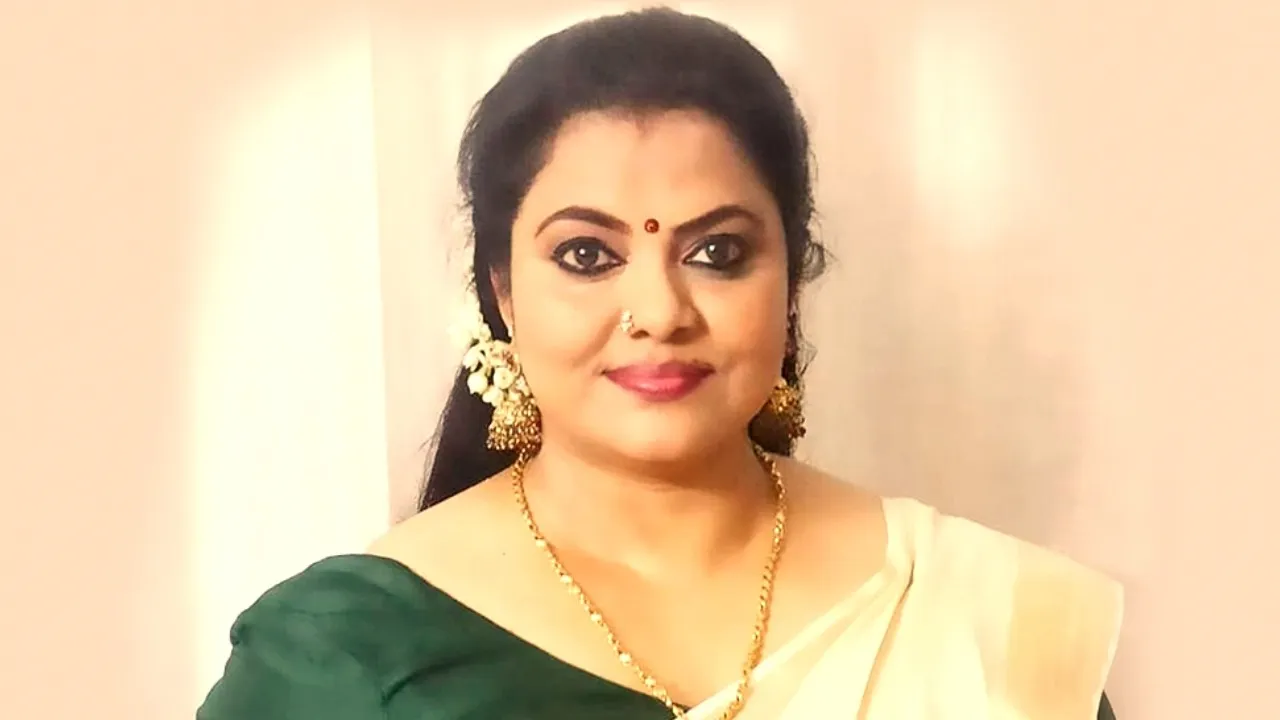 Minu Muneer (2)