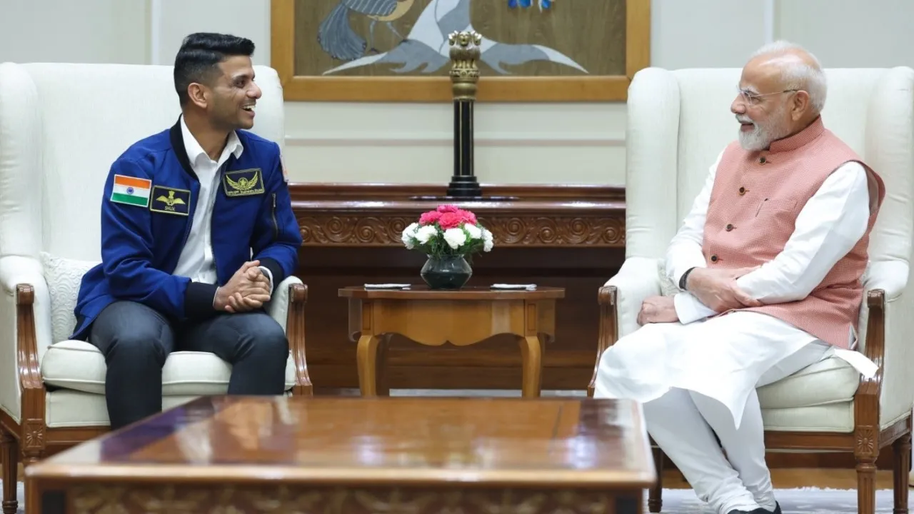 Shubhanshu shukla narendra modi