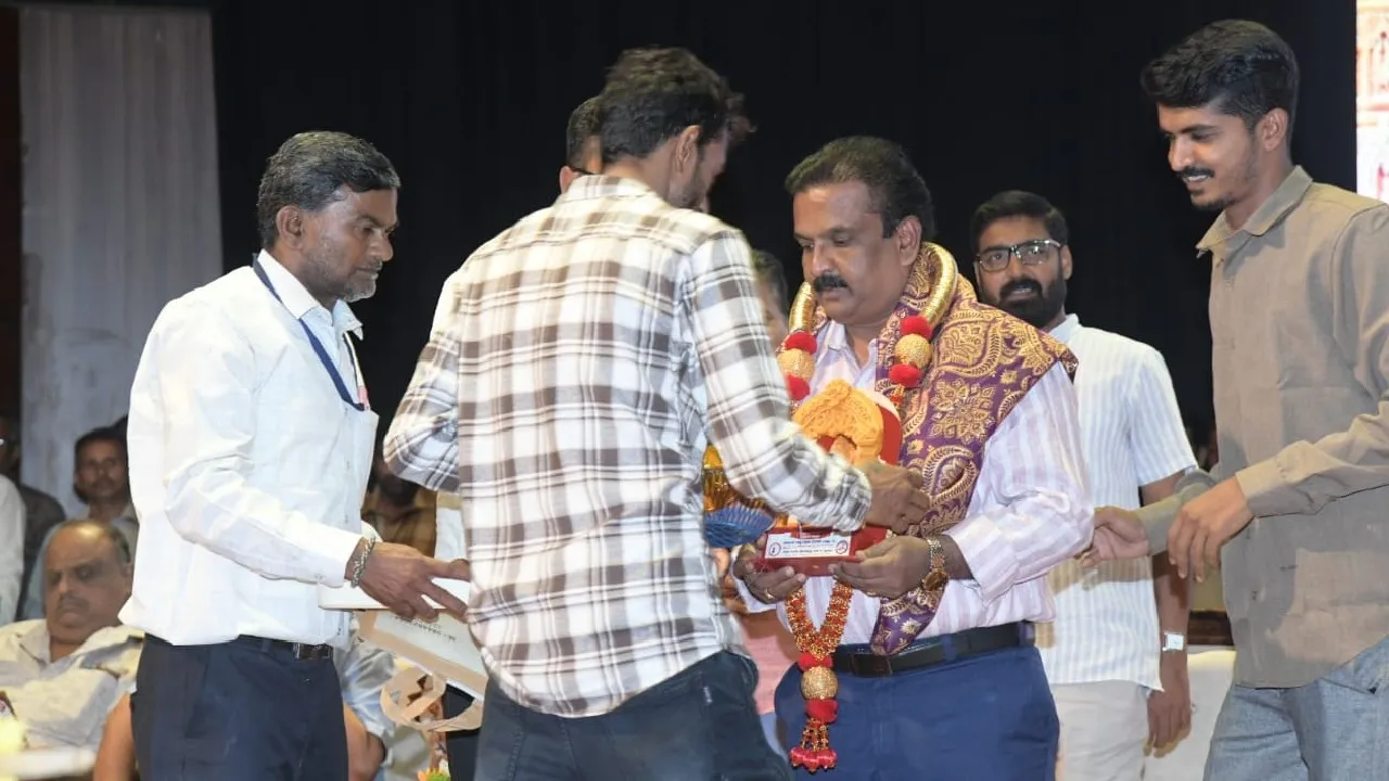 KV Prabhakara (4)