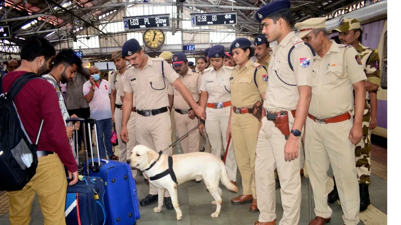 MUMBAI ON HIGH ALERT02