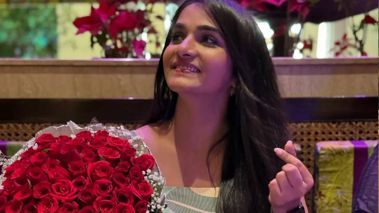Divya uruduga (2)