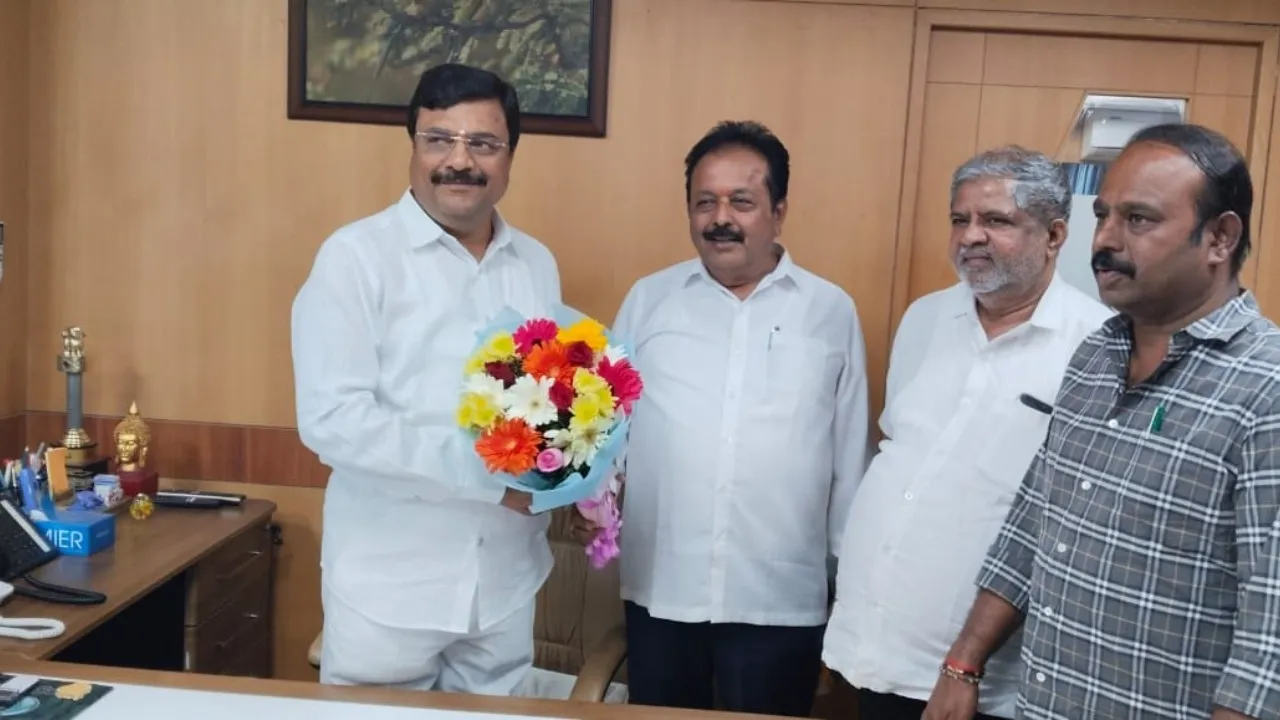 MLA Narendra swamy