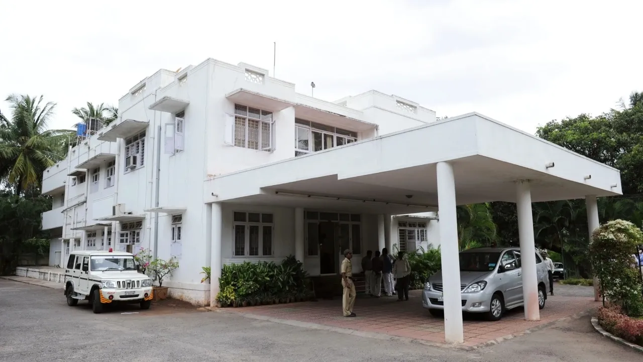 CM RESIDENCE CAUVERY