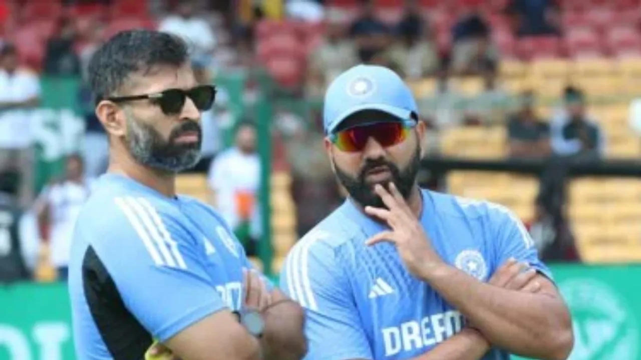 Abhishek nayar and rohit sharma (1)