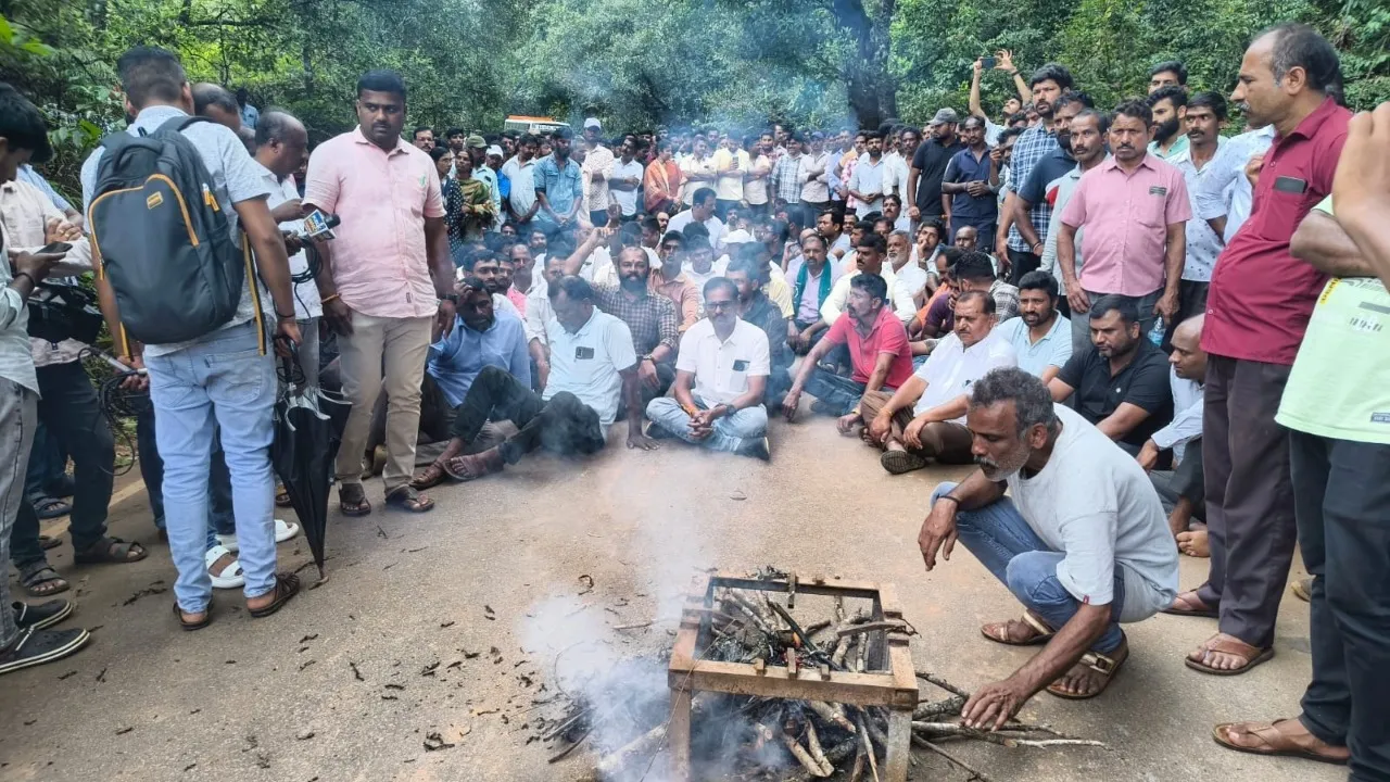 ELEPHANT ATTACK ON FARMERS02