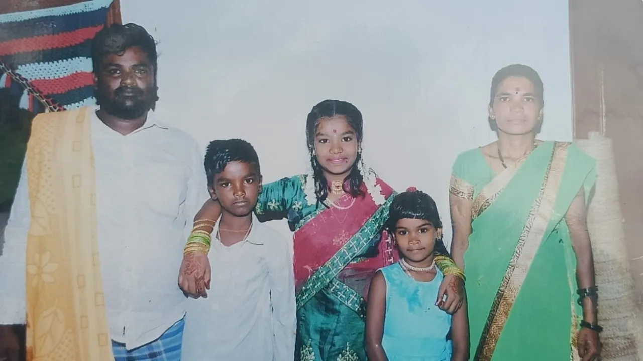 WIFE RUN AWAY FROM HOUSE02