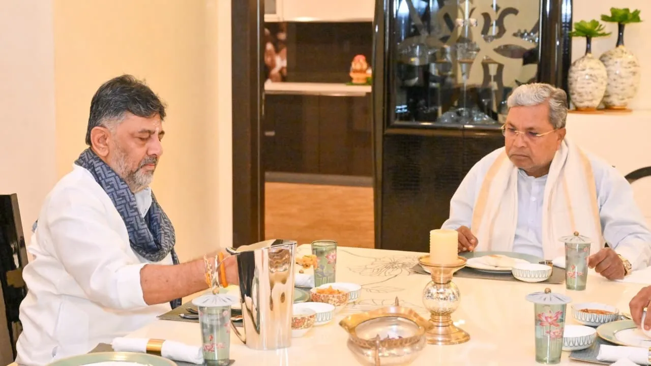 Siddaramaiah and DK Shivakumar (3)