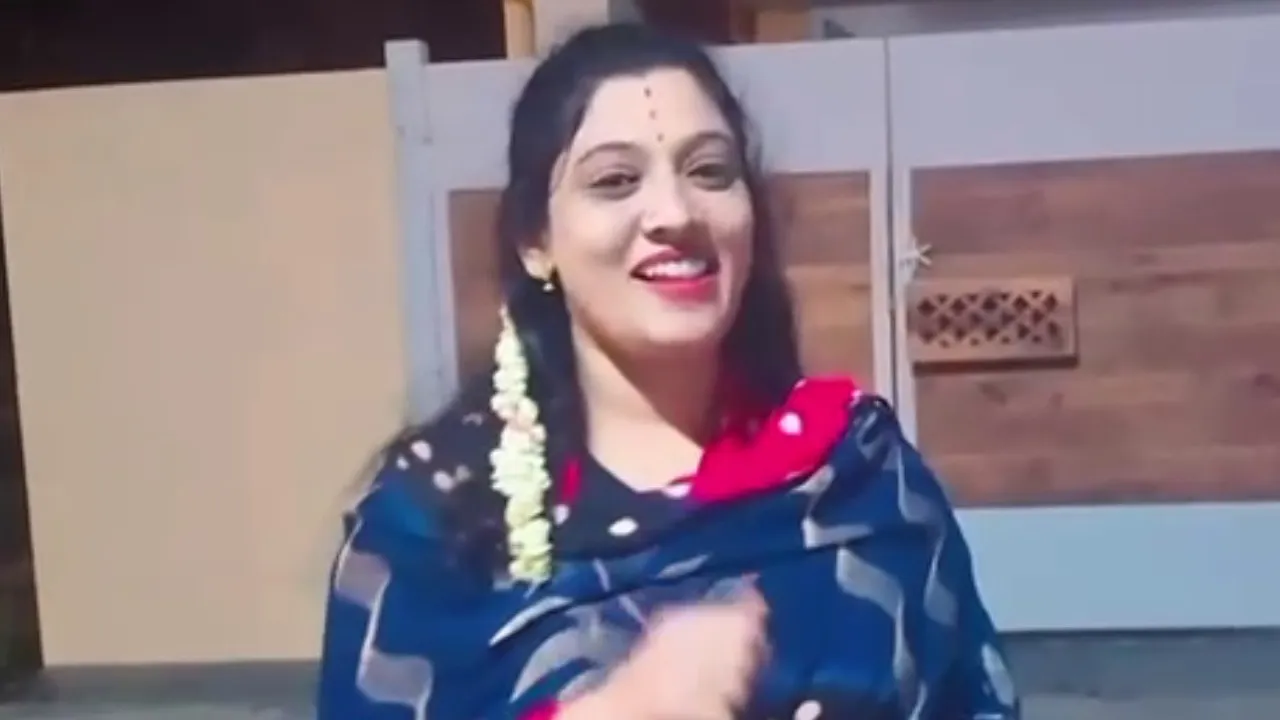 Monika love story (2)