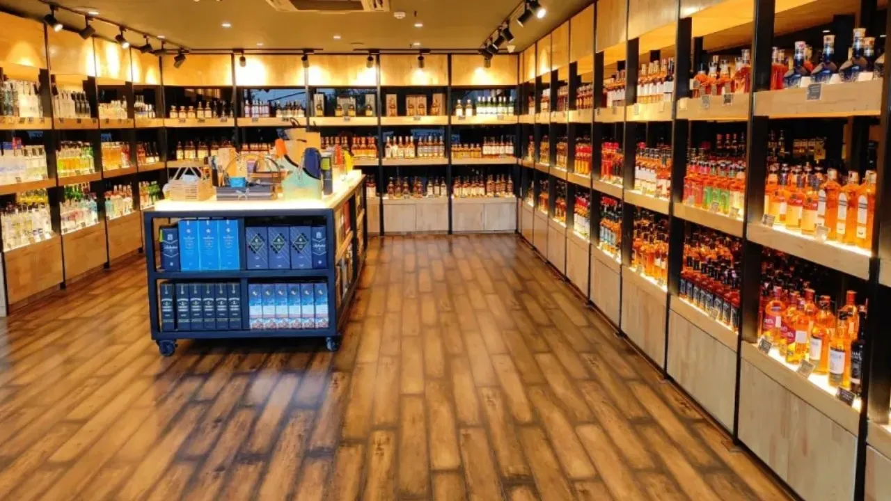 Record liquor sale on the eve of new year (2)