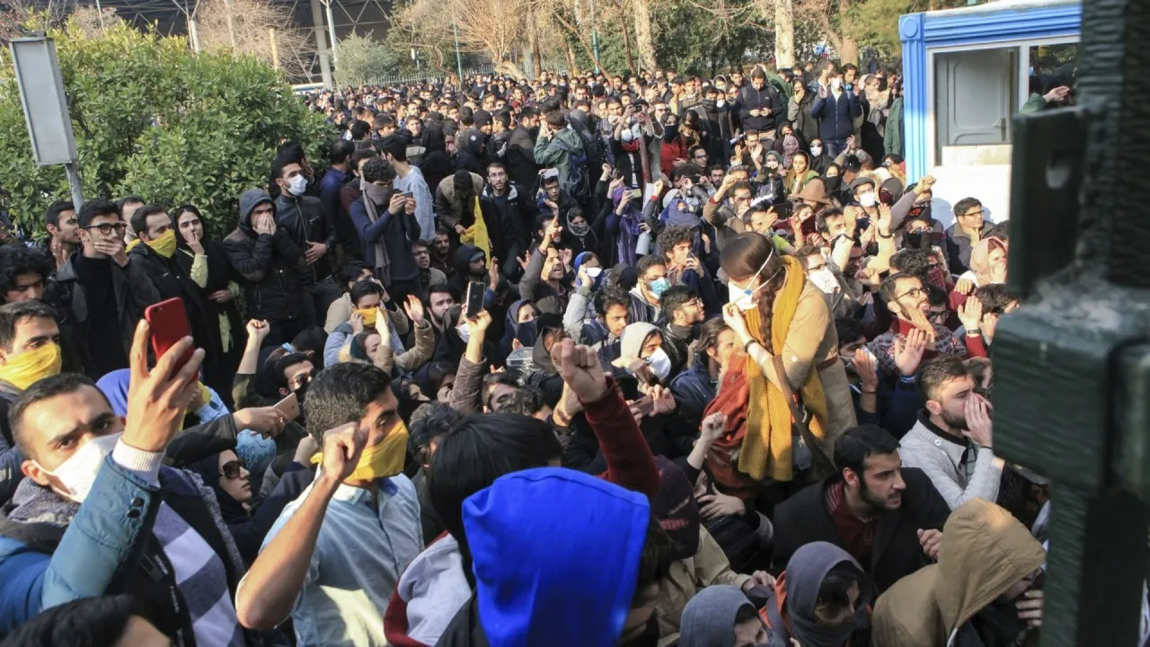 iran protest 7 death