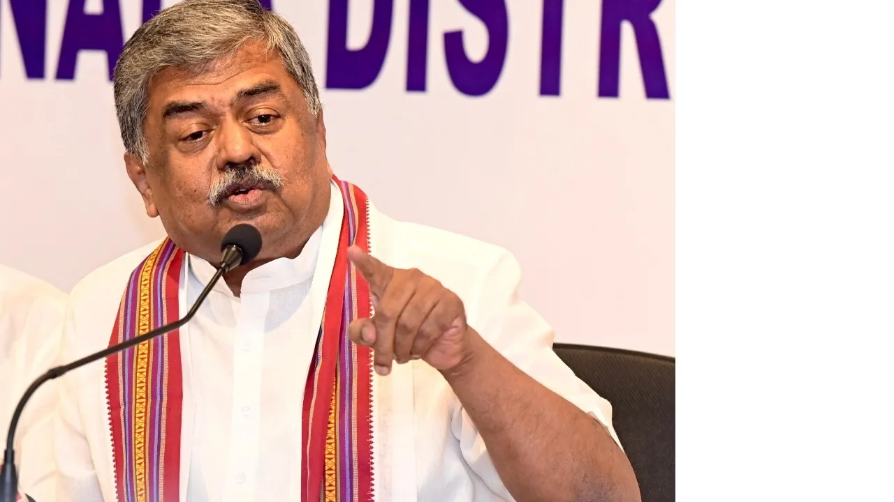 bk hari prasad cloth torned (1)