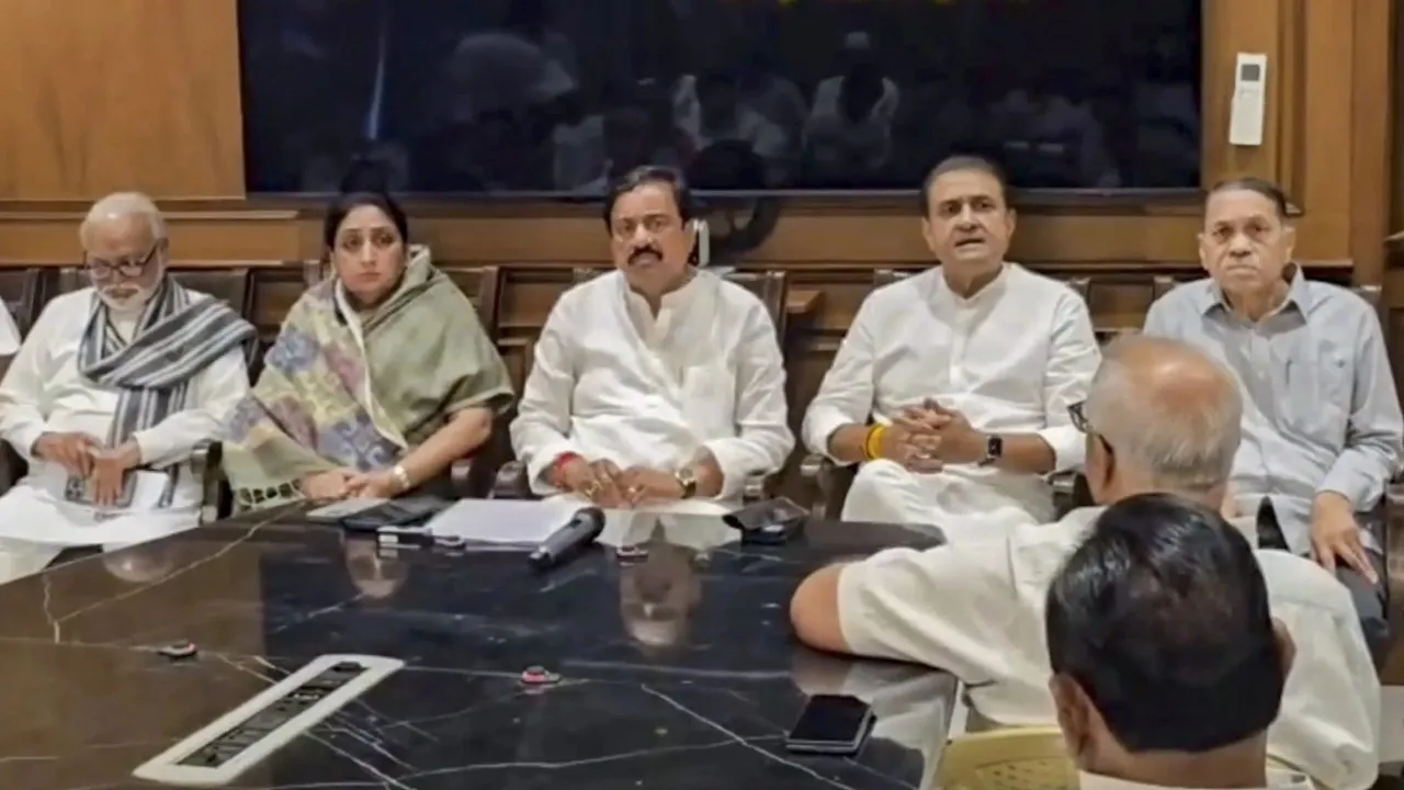 Sunetra pawar took oath as dcm