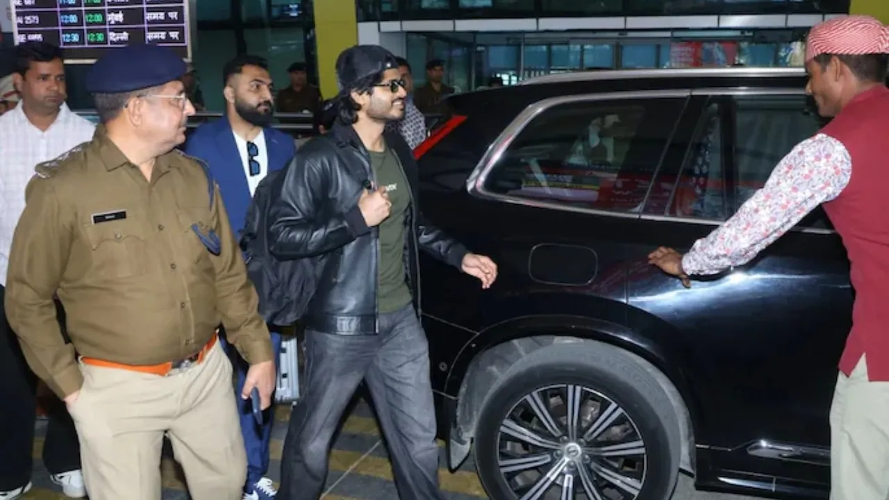 actor anand devarakonda at udaipura airport