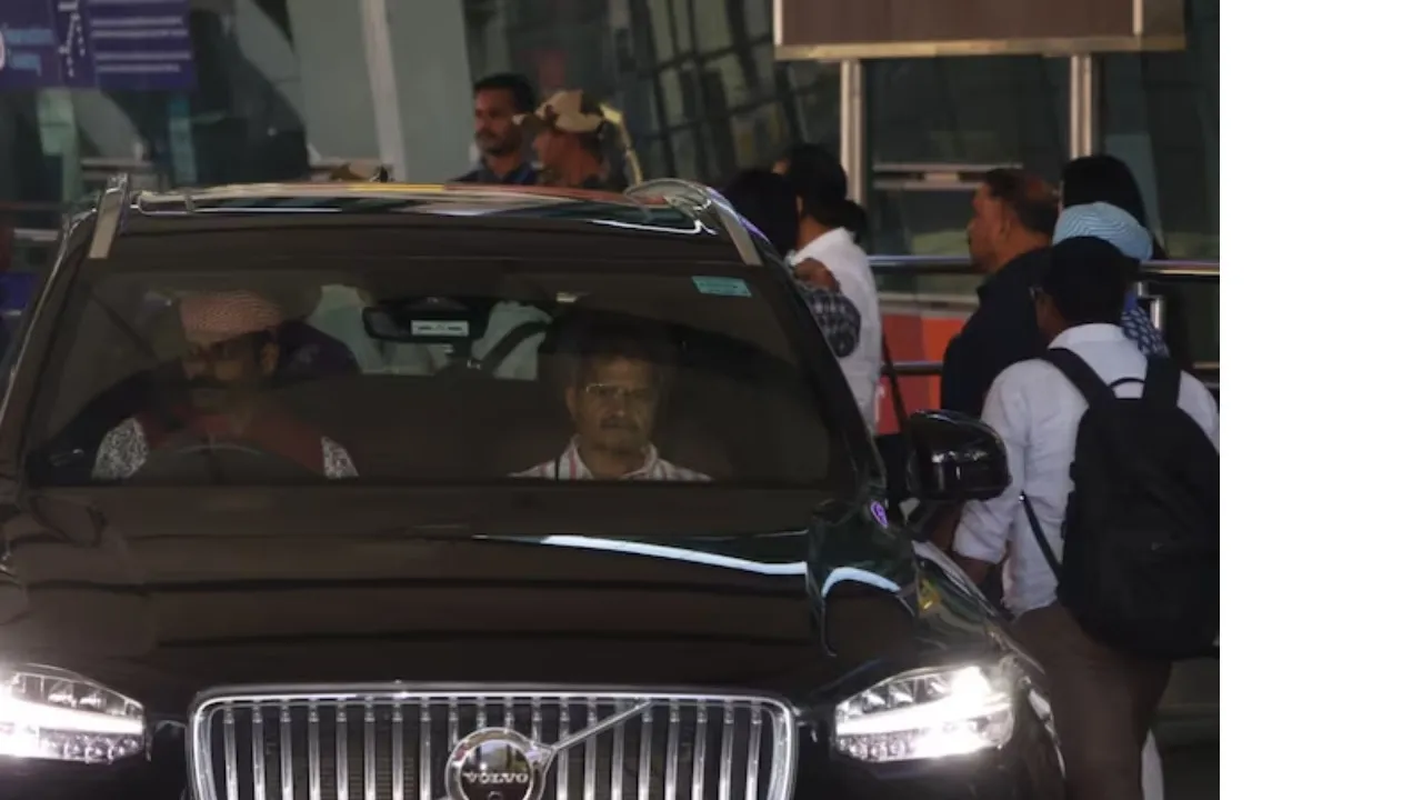 actor anand devarakonda father at udaipura airport