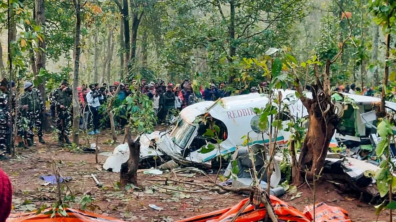 AIR AMBULENCE CRASH IN JHARKHAND (1)