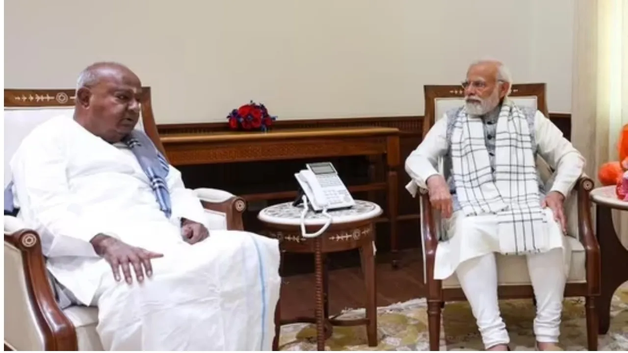 Deve gowda and pm modi (1)