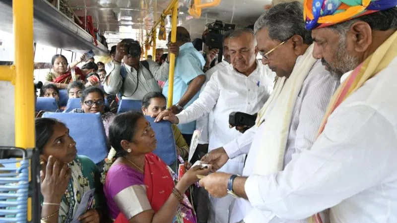 ಫ್ರೀ ಬಸ್ ವ್ಯವಸ್ಥೆ​​​​ ಇದ್ರೂ ಸರ್ಕಾರದ ವಿರುದ್ಧ ಆಕ್ರೋಶ ಹೊರಹಾಕಿದ ಮಹಿಳೆಯರು.. ಕಾರಣವೇನು..?