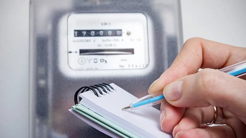 ರಾಜ್ಯದ ಜನರಿಗೆ &lsquo;ಕರೆಂಟ್&rsquo; ಶಾಕ್.. ಏಪ್ರಿಲ್ 1ರಿಂದ KERC ಹೊಸ ದರ ಫಿಕ್ಸ್&zwnj;! ಇದು ಯಾವ ನ್ಯಾಯ?