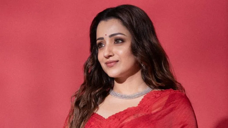 25 ಲಕ್ಷಕ್ಕೆ ಶಾಸಕನ ಜೊತೆ ರೆಸಾರ್ಟ್&zwnj;ನಲ್ಲಿದ್ದ ಆರೋಪ.. ನಟಿ ತ್ರಿಷಾ ಕೊಟ್ಟ ರಿಯಾಕ್ಷನ್ ಏನು?