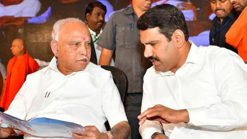 ಬಿಜೆಪಿ ಬೇಗುದಿಗೆ ಮದ್ದರೆಯುತ್ತಿದ್ದಾರೆ BSY! ಕದನ ಕಣದಲ್ಲಿ ಅಪ್ಪನಂತೆ ವಿಜಯೇಂದ್ರ ರಾಜಕೀಯ ಚತುರತೆ