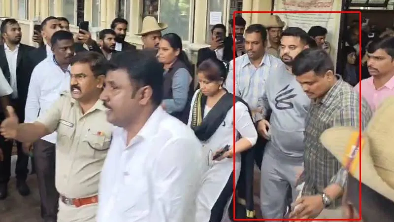 ಪ್ರಜ್ವಲ್ ಕನಸು ನುಚ್ಚುನೂರು; ಹಾಸನದಲ್ಲಿ ಅತ್ಯಾಚಾರ ಆರೋಪಿ ಸೋಲಿಗೆ ಸಂಭ್ರಮ; ಆಗಿದ್ದೇನು?