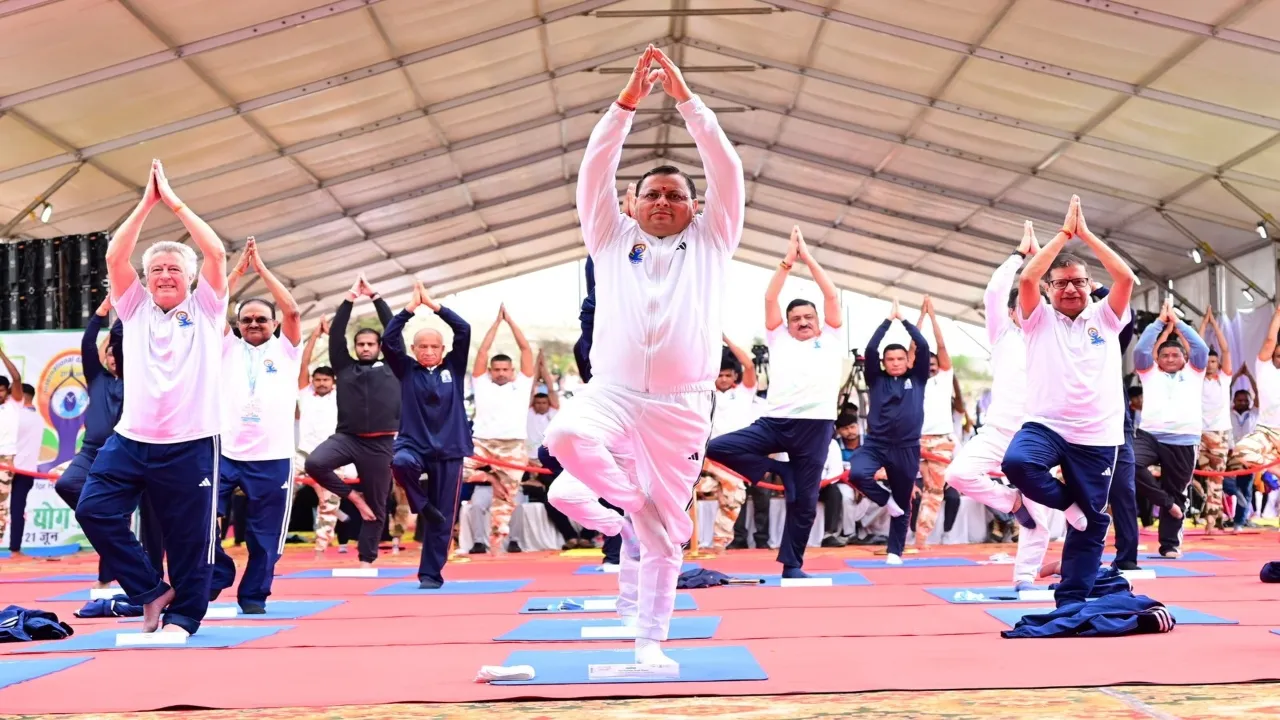 CM Dhami perform yoga