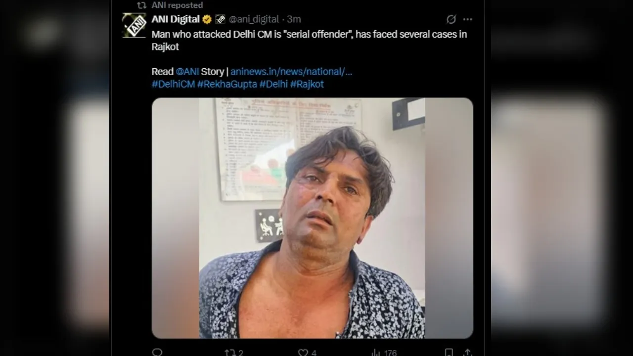 CM Rekha rekha Gupta attack accused