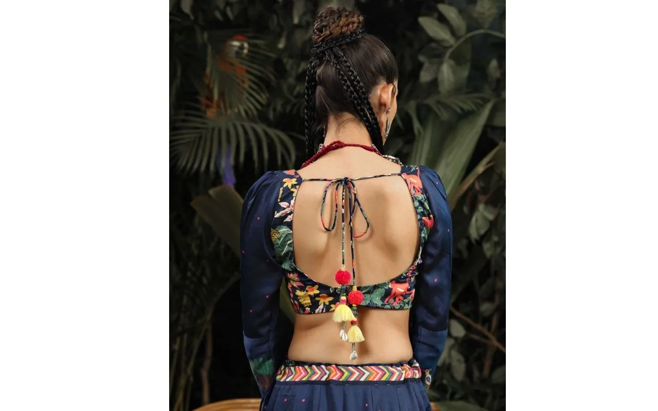 Backless Blouse Design (3)