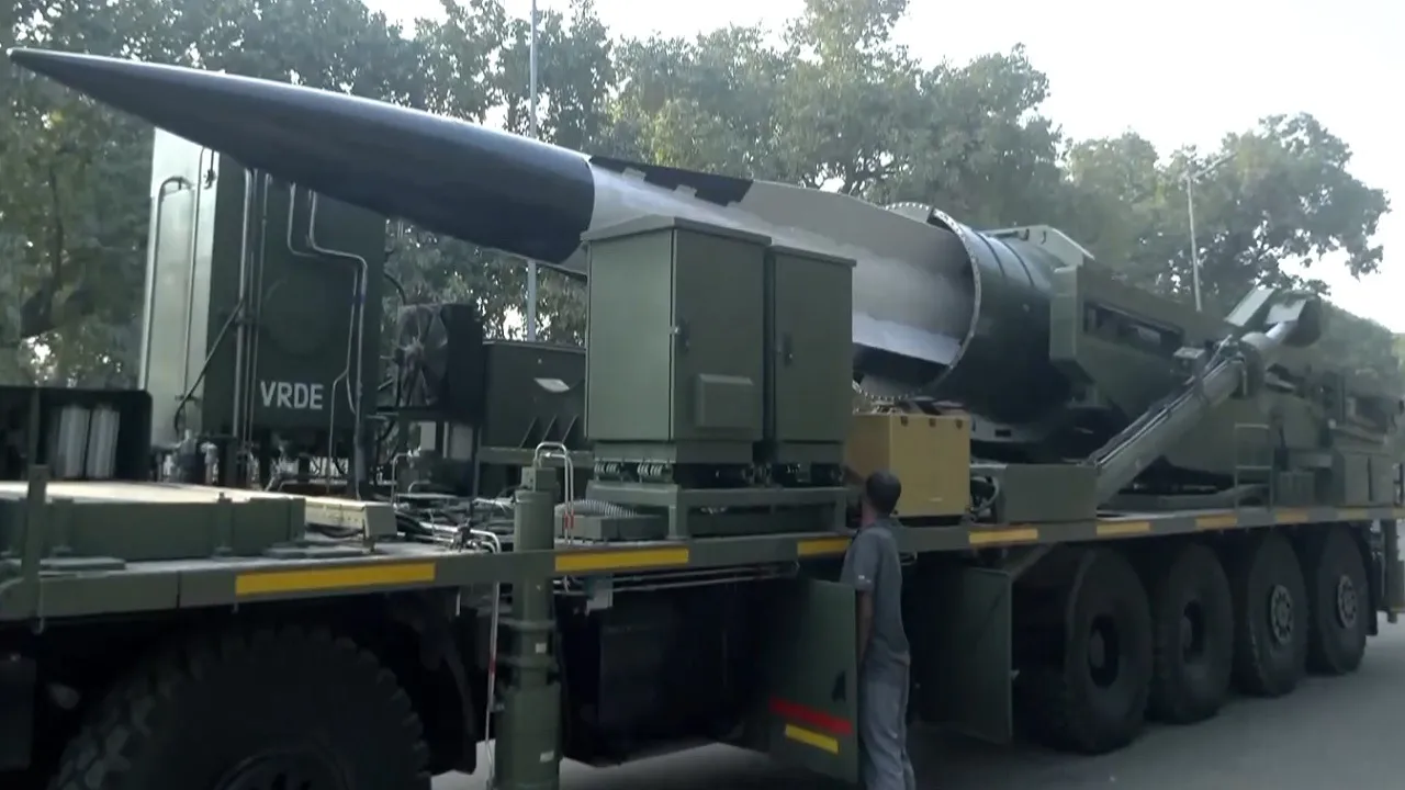 Anti-Ship Hypersonic Glide Missile 2