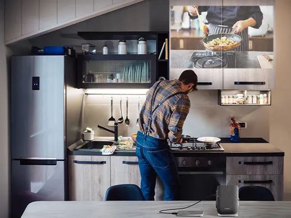 24PRJ-CON1812-PRC-Amazon_A-Plus_M1X_NavCrsl_Image2_Mobile