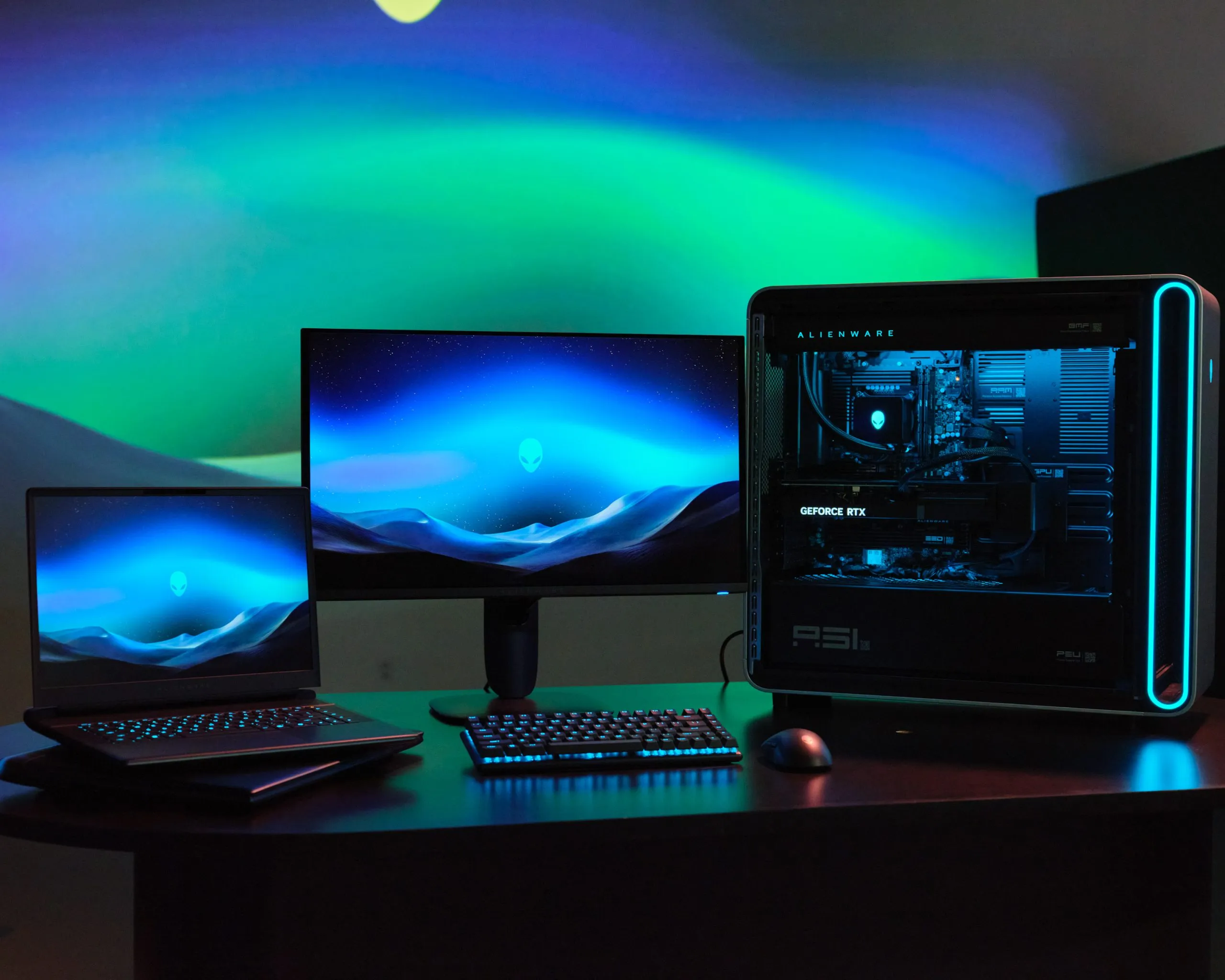 Alienware-Family-Photo-scaled