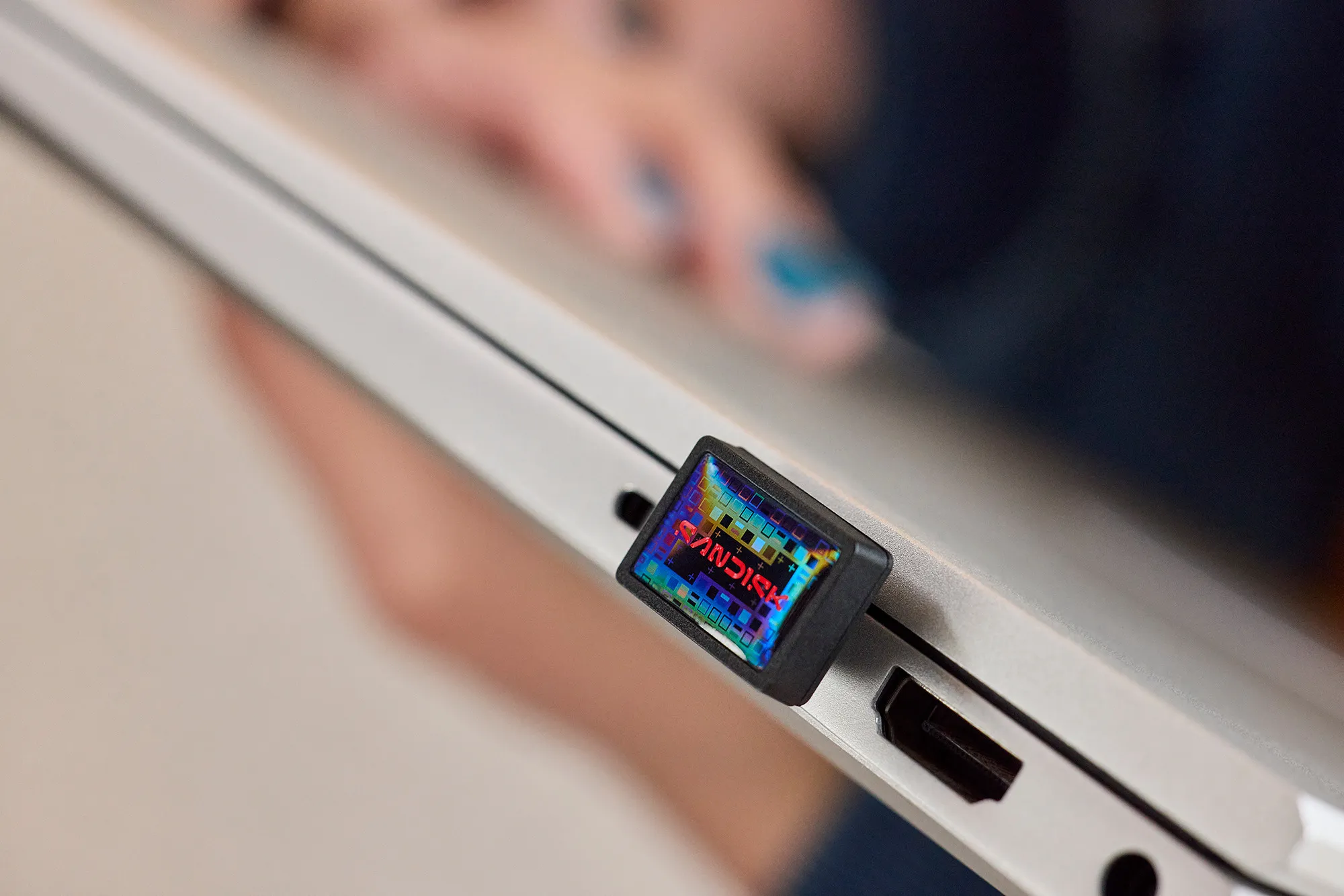 Life_SNDK_Extreme_Fit_USB-C_Flash_Drive_14_PO