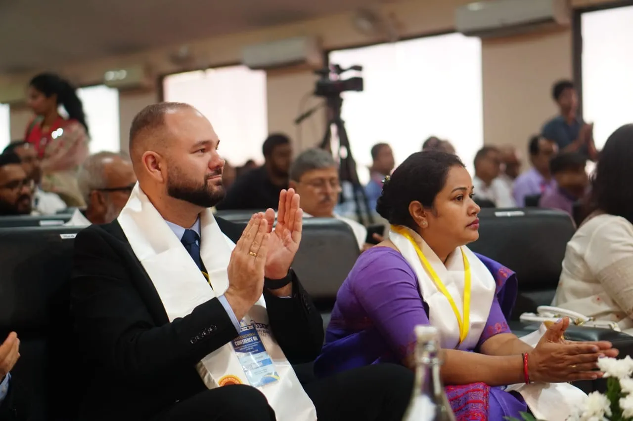 WhatsApp Image 2025-10-27 at 17.28.40 (1)