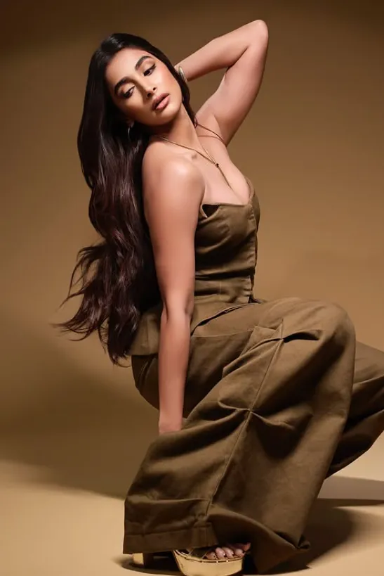 pooja hegde pic