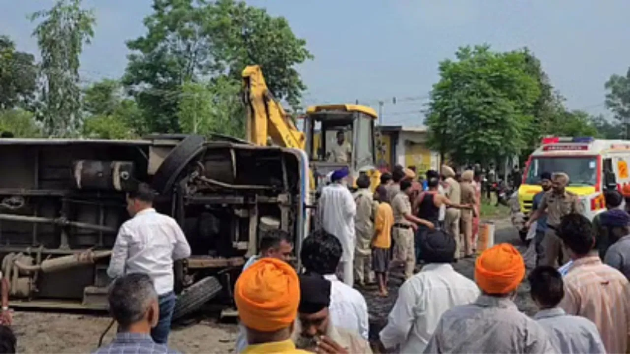 Punjab Hoshiarpur bus overturning