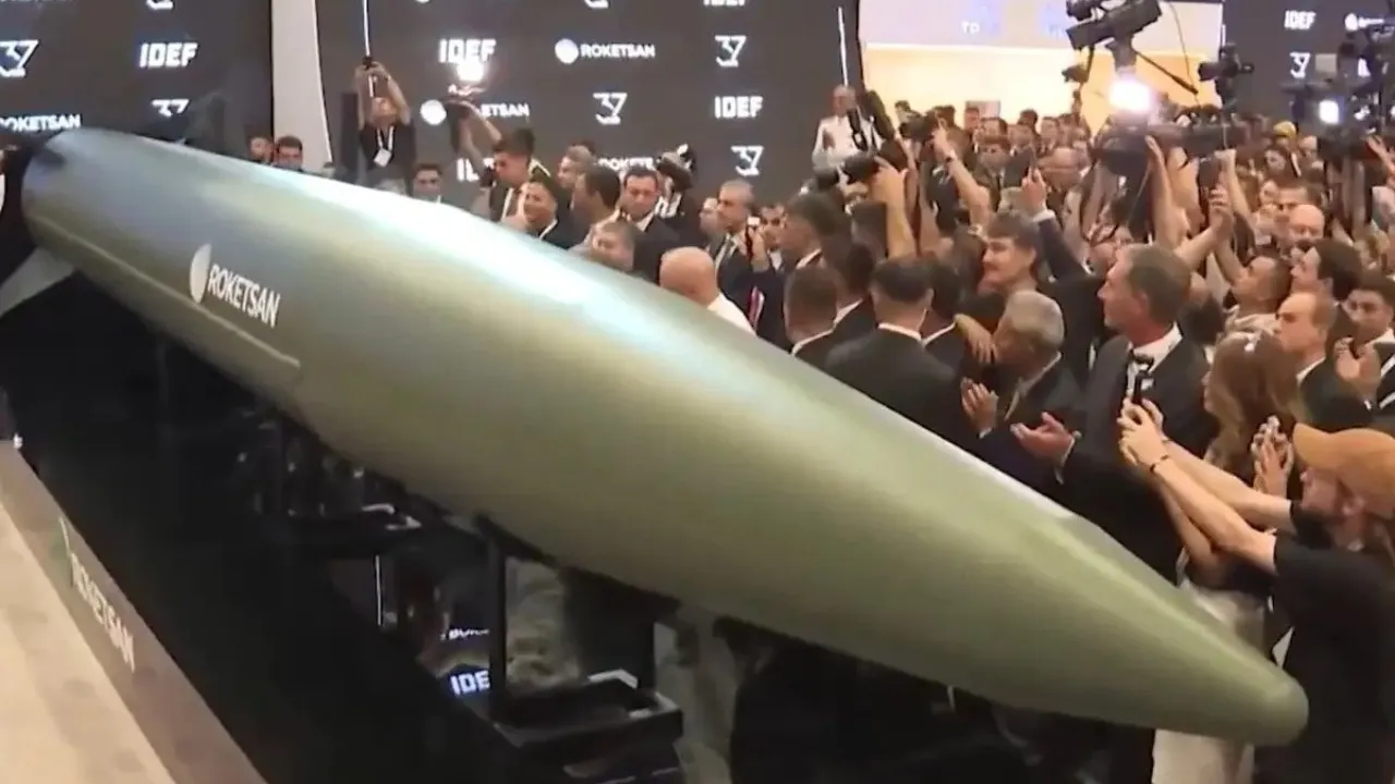 Roketsan presents turkey’s first hypersonic missile Tayfun Block-4