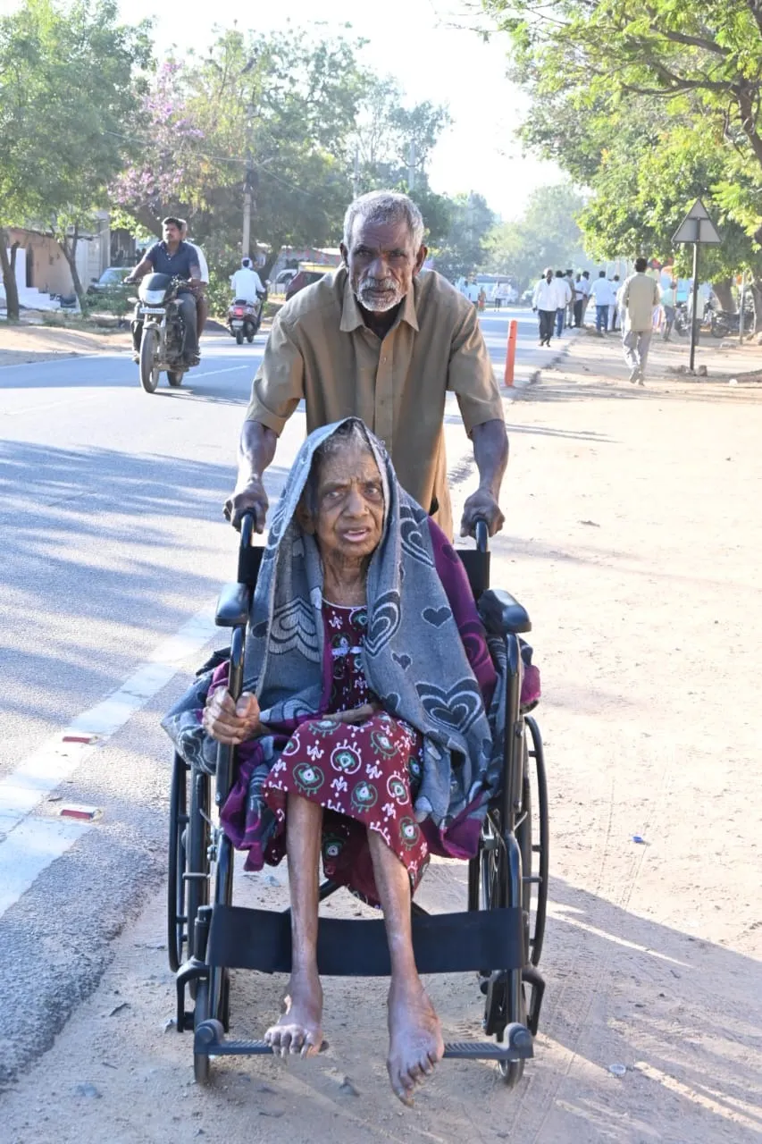 Whats_App_Image_2025_12_11_at_8_33_50_AM_eb924652eb