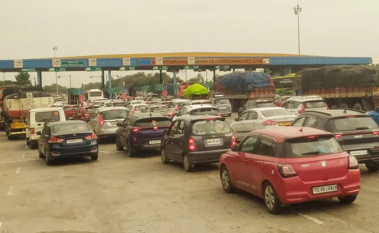 Heavy Traffic Jam In Vijayawada-Hyderabad Highway PHotos (9)