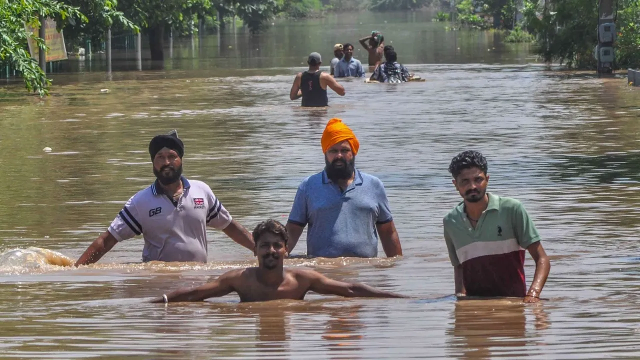 deccanherald_import_sites_dh_files_gallery_images_2023_07_12_Punjab Rains (1)
