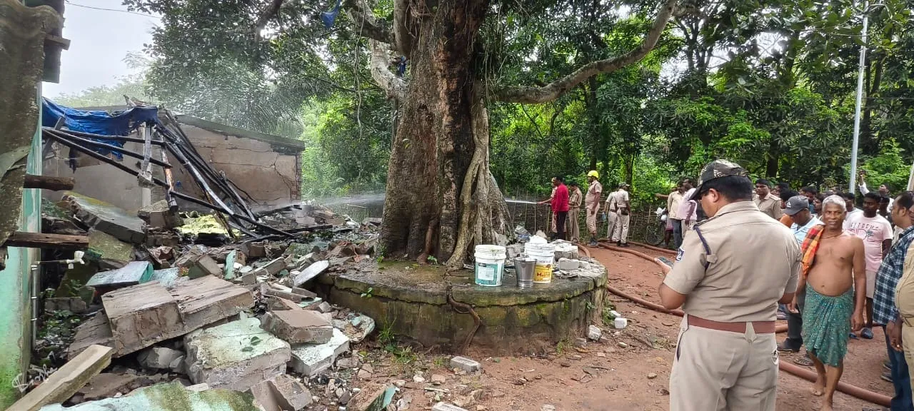 Explosion during illegal fire cracker manufacturing: Roof of house blown off, 3 injured