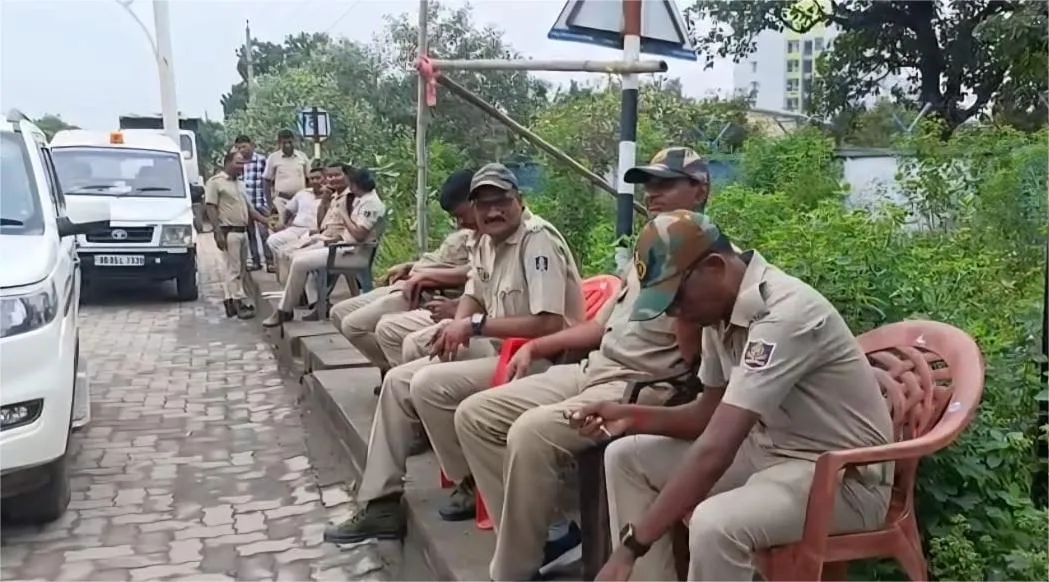Protest against illegal ash dumping