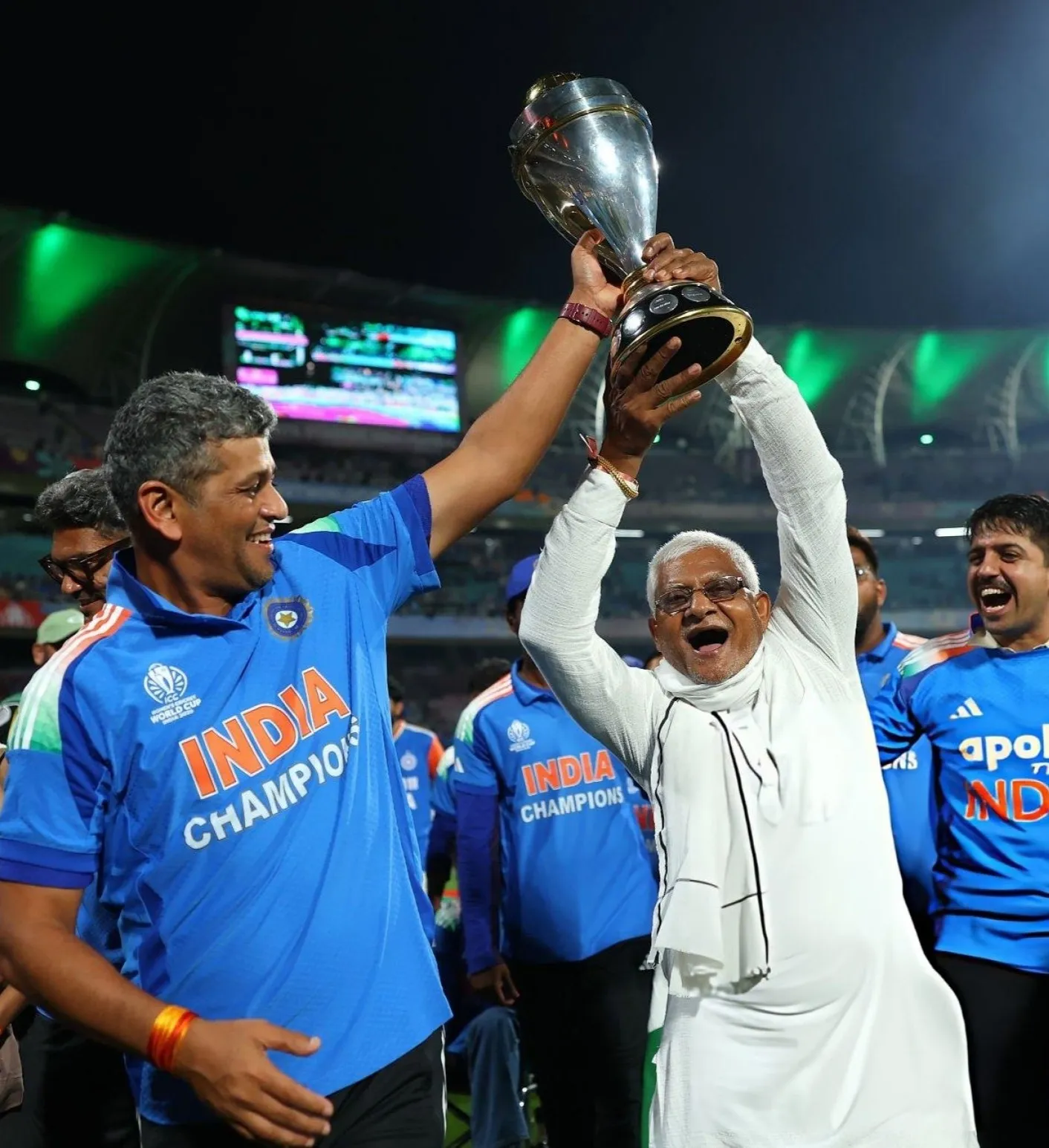 amol muzumdar and his father