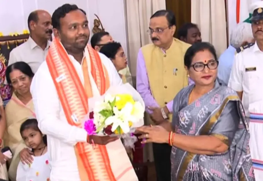 Jai Dholakia takes oath