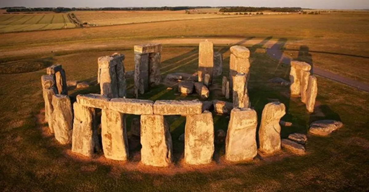 stone henge-3