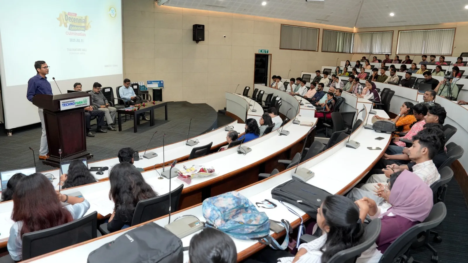 05600f3b-0c0d-4add-b28a-ddfdbbdbc5db