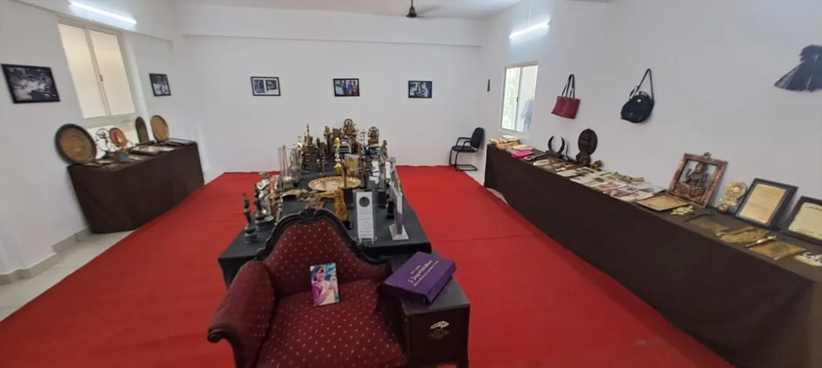 sukumari mucium-6