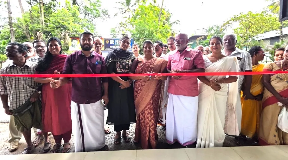 thuruthikkara bus waiting shed